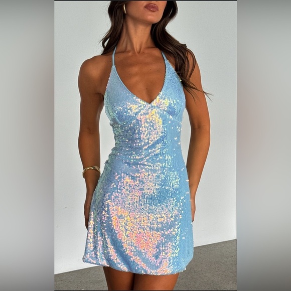 White Fox Boutique Dresses & Skirts - NWT White Fox Take A Second Mini Dress XXS